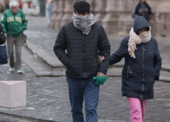 ¡No guardes la chamarra! Este miércoles ingresará un nuevo frente frío