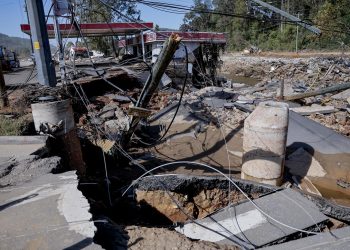 Biden envía mil soldados a la zona devastada por Helene