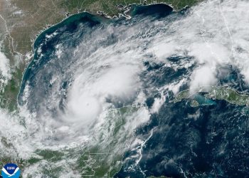 Gobierno de Estados Unidos pide prepararse para llegada del huracán Milton