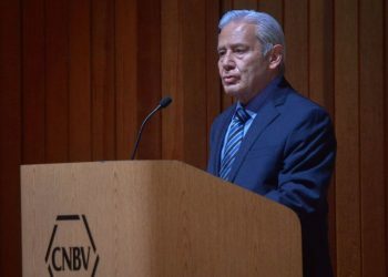 CNBV llama a emprender campaña para que pymes participen en el mercado de valores
