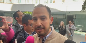 Felipe Calderón debería pedir disculpas no hacerse el ofendido, responde Marko Cortés