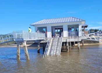 Autoridades investigan derrumbe de muelle en Georgia donde murieron 7 personas