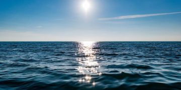 El nuevo satélite PACE de la NASA detecta olas de calor marinas en el Pacífico