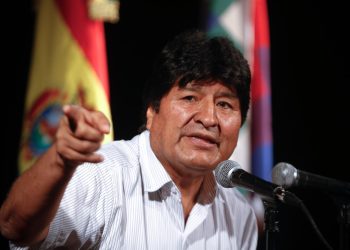 Fiscalía de Bolivia pide que se considere activar alerta migratoria contra Evo Morales