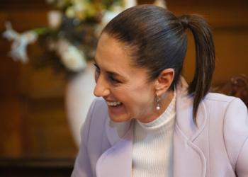 Sheinbaum sostiene llamada telefónica con Biden; acuerdan cooperación bilateral