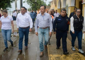 Lluvias dejan ríos desbordados, comunidades incomunicadas y dos personas no localizadas en Veracruz