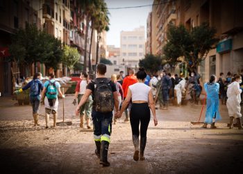 España: Se multiplica la solidaridad ciudadana en Valencia