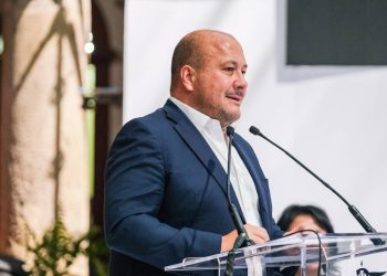 Presenta Enrique Alfaro paquete de iniciativas para defender y proteger a Jalisco