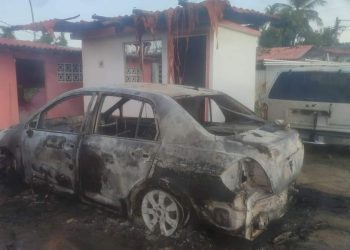 Irrumpen en domicilio y asesinan a una familia en Acapulco