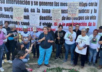 Impiden activistas reanudación de trabajos de exhumación en fosas clandestinas de Jojutla