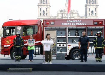 Bomberos capitalinos serán equipados