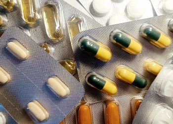 Por mal uso de fármacos, la inmunidad de las bacterias a las medicinas aumentó en México  