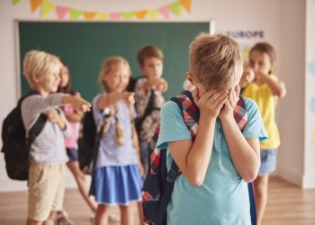 Uno de cada tres alumnos ha sido víctima de agresiones físicas al menos una vez durante el curso escolar: UNESCO