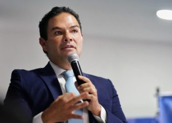 Inviable y absurda la posible reelección de Rosario Piedra en la CNDH, advierte Enrique Vargas