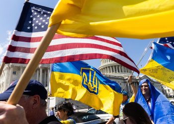 EU da a Kiev ayuda de 275 millones de dólares, que incluye equipo de protección nuclear