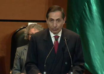 Rogelio Ramírez de la O entrega Paquete Económico 2025