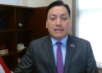 “No hay un cambio inmediato en la política migratoria de los Estados Unidos”: Luis Miranda