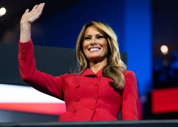 Melania Trump declina reunirse con Jill Biden