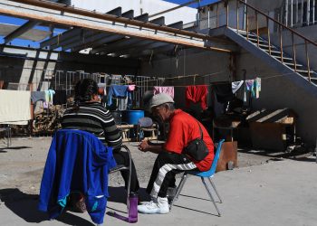 Migrantes en la frontera norte luchan contrarreloj por conseguir asilo en Estados Unidos