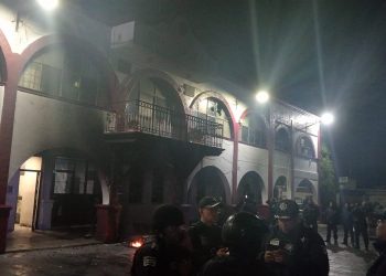 Vecinos de Nextlalpan vandalizaron el Palacio Municipal por inseguridad