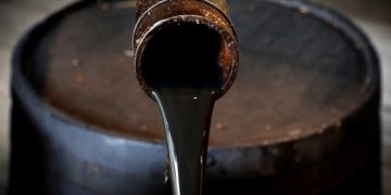 El petróleo de Texas sube 2,65 % después de que la OPEP+ pospuso aumento de la producción