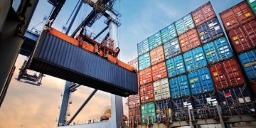 México registra un superávit comercial de 371 millones de dólares en octubre
