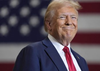 Juez de Nueva York pospone una semana la decisión sobre anulación de condena a Trump