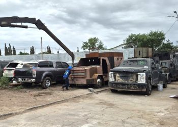 FGR destruye 33 vehículos “monstruos” asegurados al crimen organizado