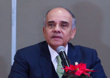 Manuel Añorve exige defender al sector turismo de Guerrero, rechaza impuesto a turistas extranjeros