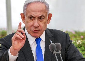 Netanyahu dice a familias de rehenes que caída de Asad puede facilitar un acuerdo en Gaza