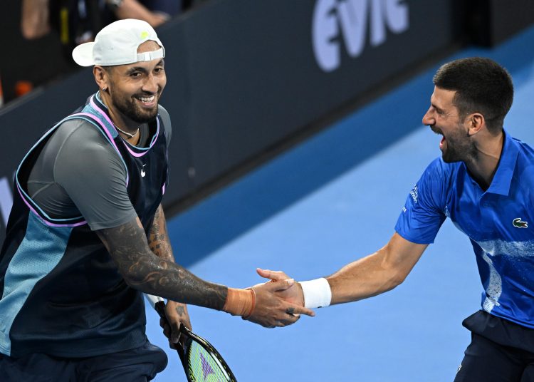 Brisbane (Australia), 30/12/2024.- Nick Kyrgios (L) of Australia and Novak Djokovic (R) of Serbia celebrate winning their doubles match against Alexander Erler of Austria and Andreas Mies of Germany at the Brisbane International tennis tournament in Brisbane, Australia, 30 December 2024. (Tenis, Alemania) EFE/EPA/DARREN ENGLAND AUSTRALIA AND NEW ZEALAND OUT