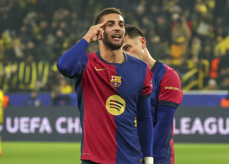 Dortmund (Germany), 11/12/2024.- Ferran Torres of Barcelona celebrates after scoring the 2-3 goal the UEFA Champions League match between Borussia Dortmund and FC Barcelona in Dortmund, Germany, 11 December 2024. (Liga de Campeones, Alemania, Rusia) EFE/EPA/FRIEDEMANN VOGEL