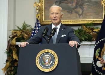 Biden califica la caída de Al Asad como un “acto de justicia”, pero avisa de sus riesgos