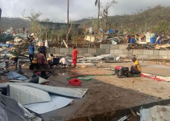 Gobierno francés estima varios cientos los muertos por ciclón en las islas Mayotte