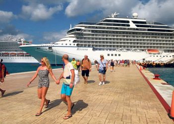 Concanaco Servytur exhorta al Senado a valorar cobro a turistas de cruceros