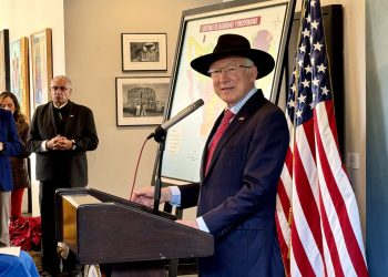 “Se viene una sacudida con la llegada de Donald Trump”: Ken Salazar