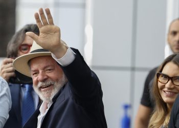 Lula recibe el alta hospitalaria tras ser sometido a cirugía por hemorragia intracraneal
