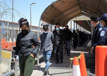 “En el corto plazo sería difícil una deportación masiva en EU”: especialista