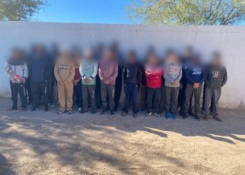 Rescatan 36 migrantes y detienen tres personas en frontera de Sonora