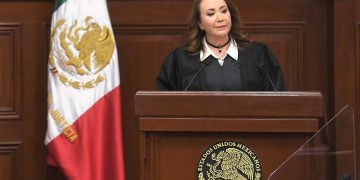 UNAM detendrá investigación sobre autoría de tesis de Yasmín Esquivel; acusa violación a autonomía