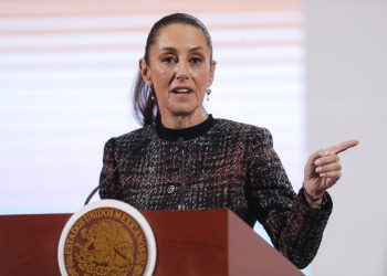 Sheinbaum dice que Golfo de México sigue llamándose así pese al cambio de Google en EU