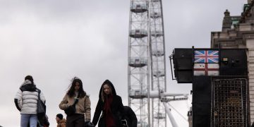 Varios hospitales de Inglaterra saturados por casos de gripe