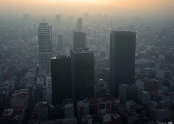 Exceso de pirotecnia y fogatas activan fase preventiva de contingencia ambiental