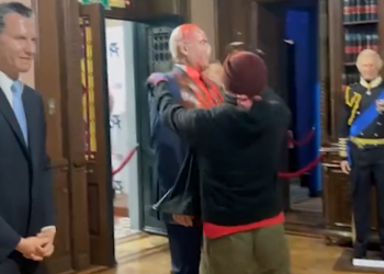 La Embajada de Israel en México condena el “vandalismo” de una figura de cera de Netanyahu