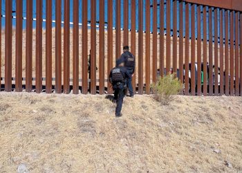 Incautan escaleras usadas para tráfico de personas en frontera de Sonora
