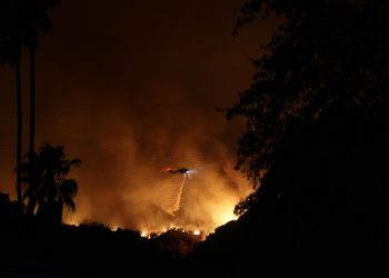 No cesan incendios en Los Ángeles; hay 13 desaparecidos y 15 mil hectáreas quemadas