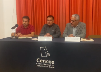 Trabajadores de educación emplazan huelga