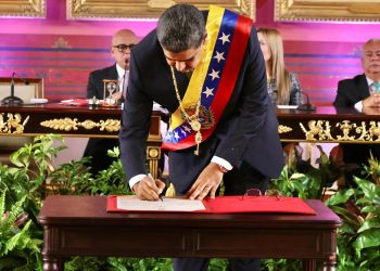 EU, Unión Europea y varios países latinoamericanos niegan legitimidad a Maduro