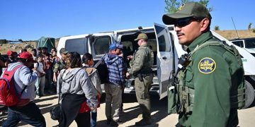 “Políticas contra hijos de indocumentados si sería un cambio de paradigma en EU”: especialista