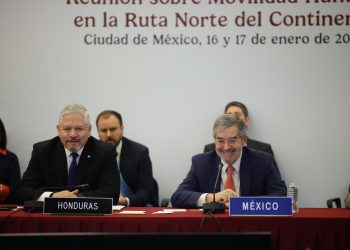 A estar preparados con el cambio de gobierno en los EU, convoca el canciller Juan Ramón de la Fuente